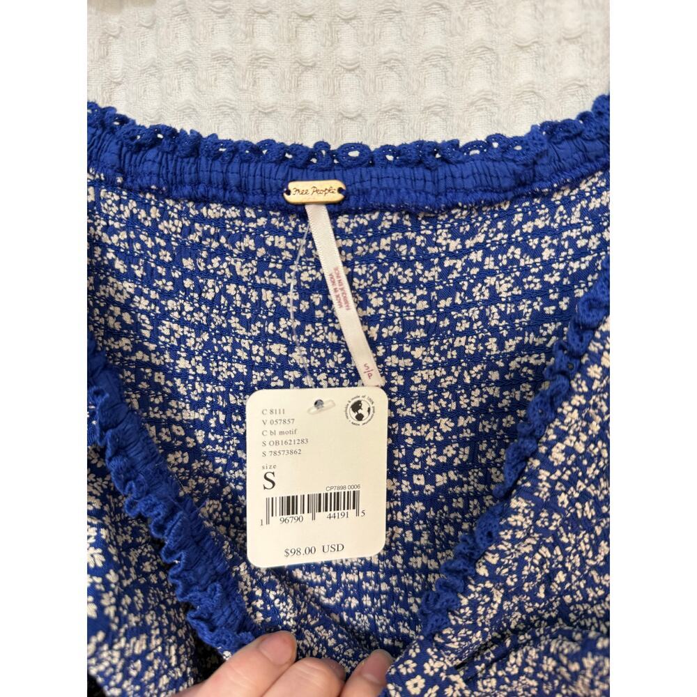 NWT Free People Brittnee Blue White Floral Cropped Flowy Top Sz Small N - Picture 4 of 6